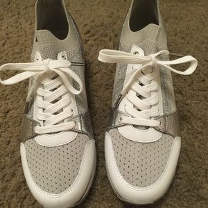 billie metallic knit and leather sneaker